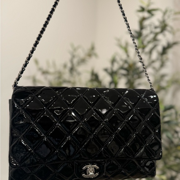 Chanel Patent Quilted Clutch with Chain in Black - Picture 6 of 15